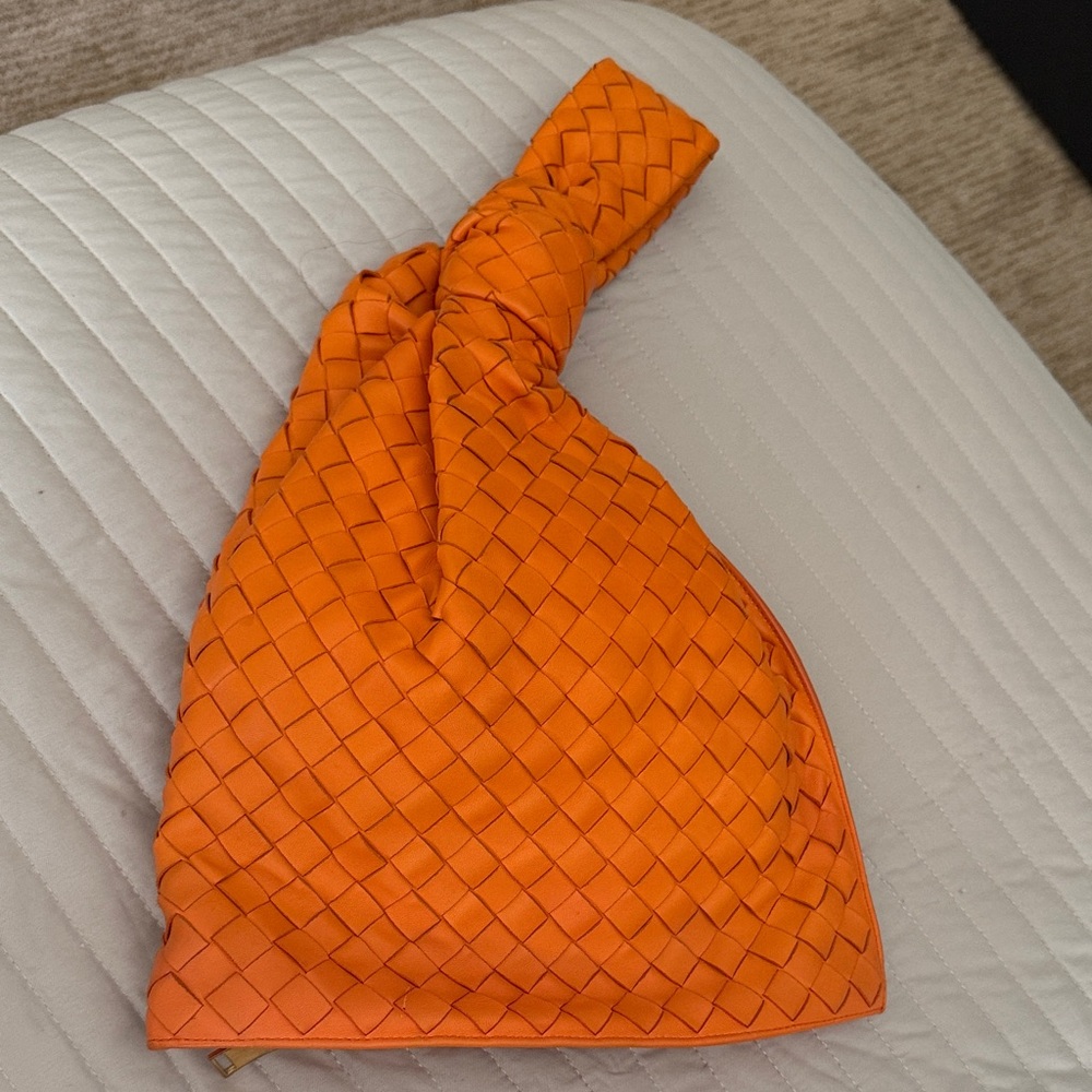 Bottega Veneta Intrecciato Twist Bag - Orange Handle Bags ... - Picture 3 of 14